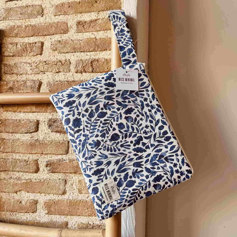 Miss Minimal Τσάντα Χειρός Blue Floral (26 x 20 cm)