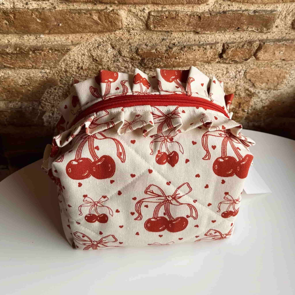 Miss Minimal Zipper Box Νεσεσέρ Cherries With Ribbons (22 x 13 x 23 cm)