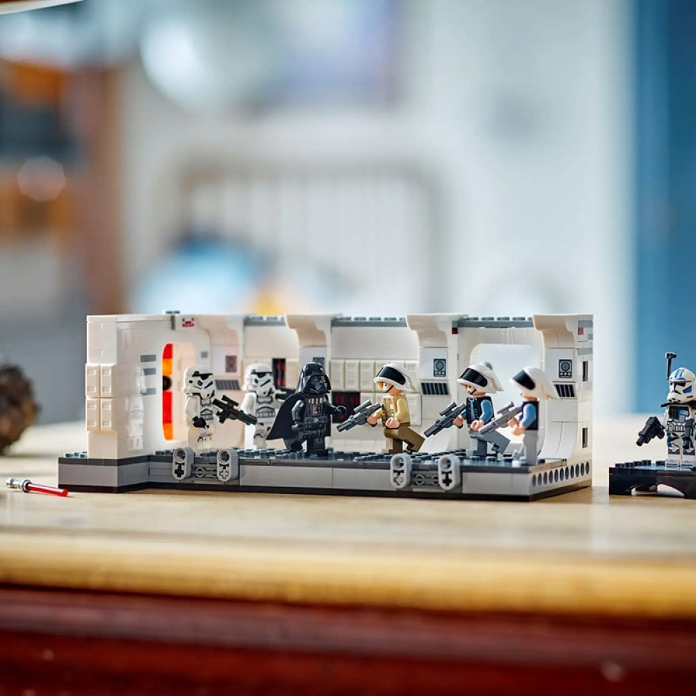 LEGO Star Wars Boarding The Tantine IV (75387)