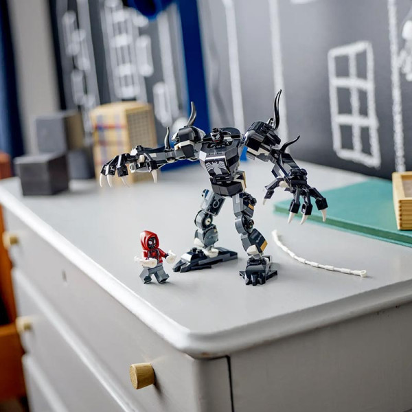 LEGO Super Heroes Venom Mech Armor vs. Miles Morales (76276)