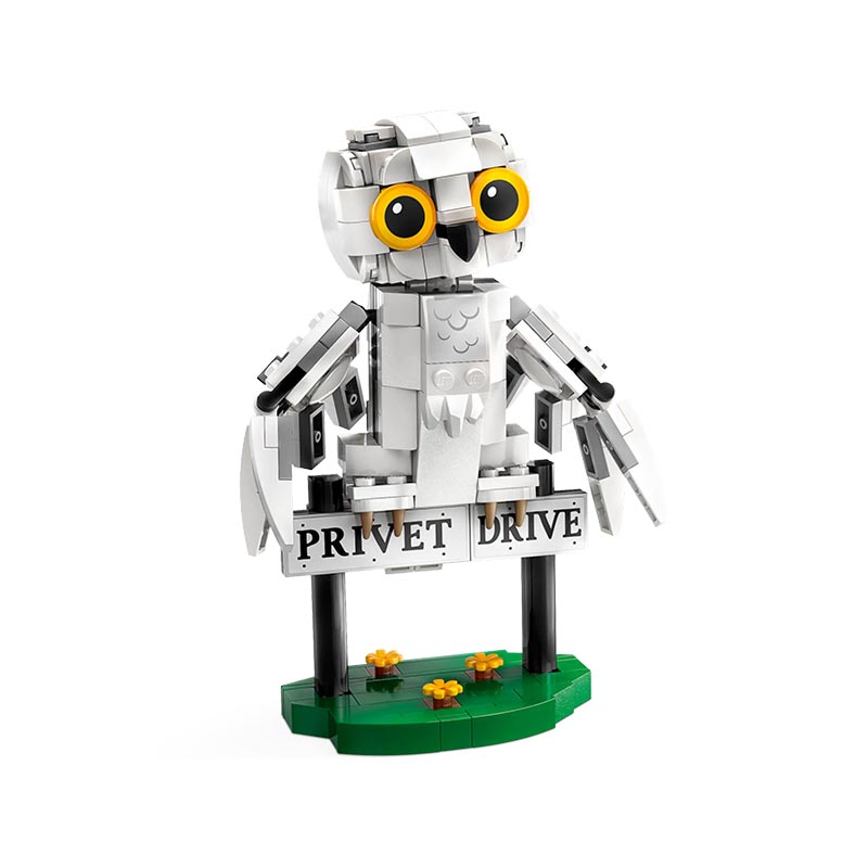 LEGO Harry Potter Hedwig At 4 Privet Drive (76425)