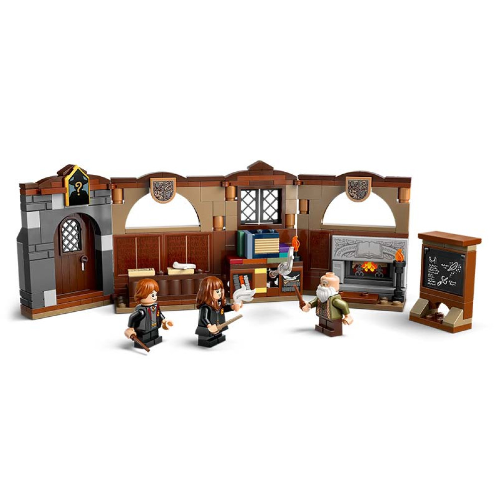 LEGO Harry Potter Hogwarts Castle: Charms Class (76442)