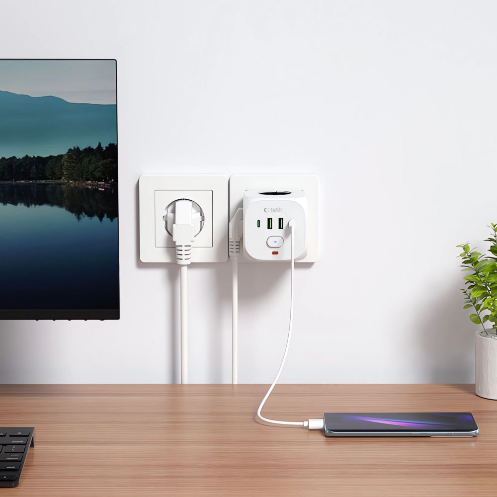 Tech-Protect PCL3X4 Πολύπριζο 3 Θέσεων με 2 x USB-A και 2 x USB-C 2 (Λευκό)