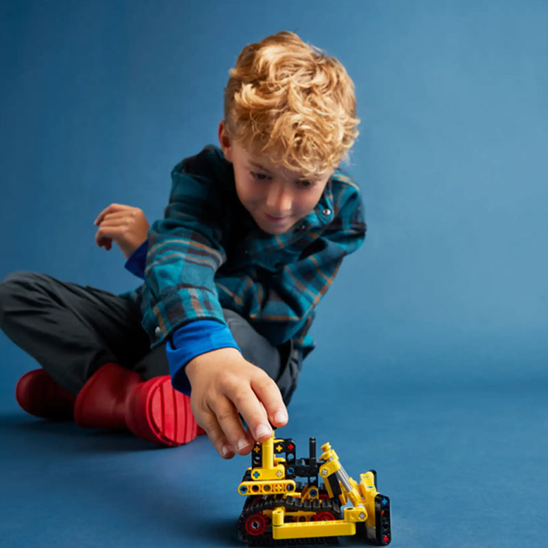 LEGO Technic Heavy Duty Bulldozer (42163)
