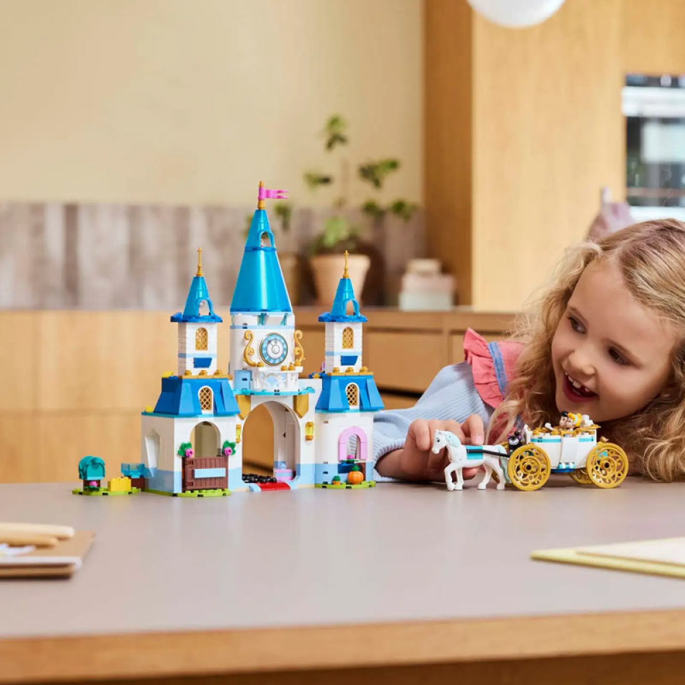 LEGO Disney Princess Cinderella's Castle & Horse Carriage (43275)