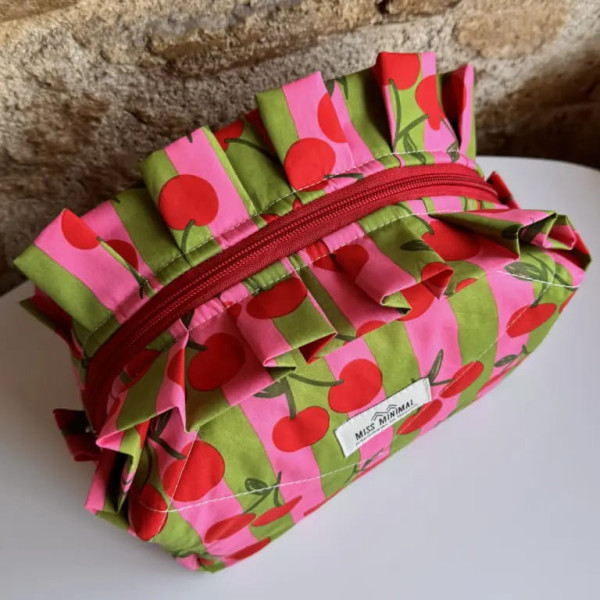 Miss Minimal Mini Zipper Box Νεσεσέρ Pink Cherries Romantic (22 x 10 x 12 cm)