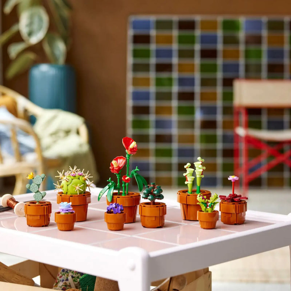 LEGO Icons Botanical Tiny Plants (10329)