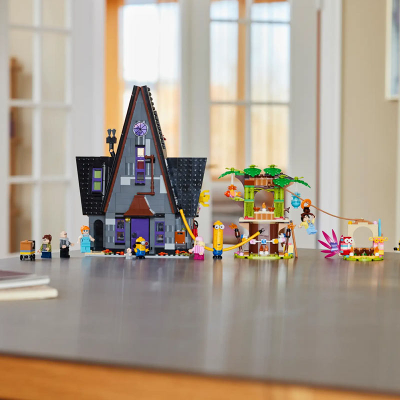 LEGO Minions Gru's Family Mansion (75583)
