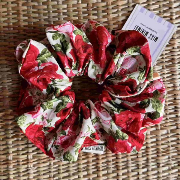 Miss Minimal Scrunchie Emilia