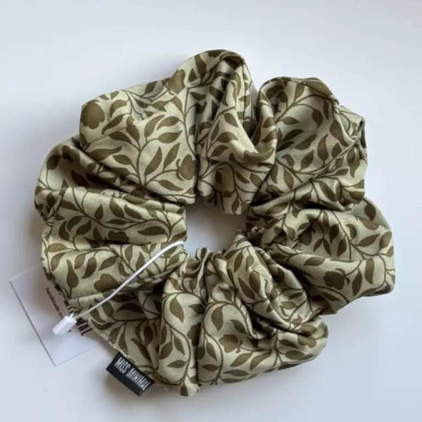 Miss Minimal Scrunchie Bernice