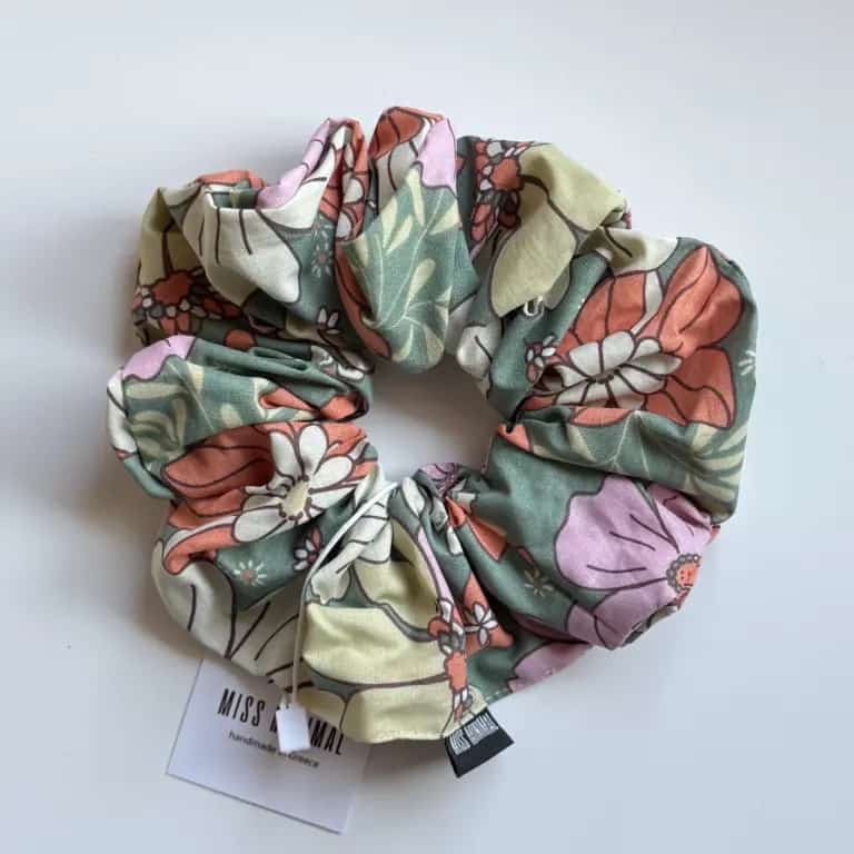 Miss Minimal Scrunchie Cynthia