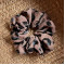 Miss Minimal Scrunchie Salomi