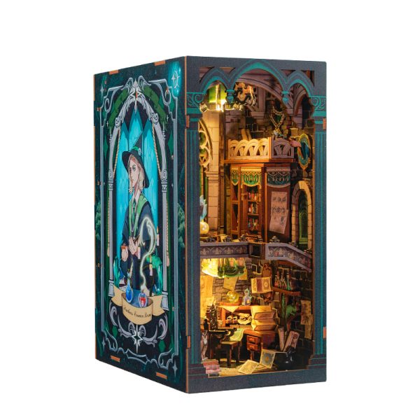 Book Nook Βιβλιοστάτης – Darkness Common Room