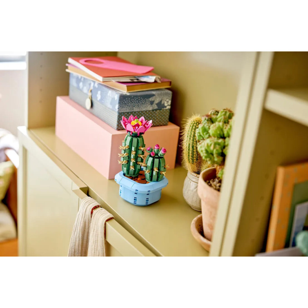 LEGO Botanical Flowering Cactus (11509)