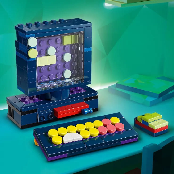 LEGO Creator 3in1 Retro Gaming Console (31380)