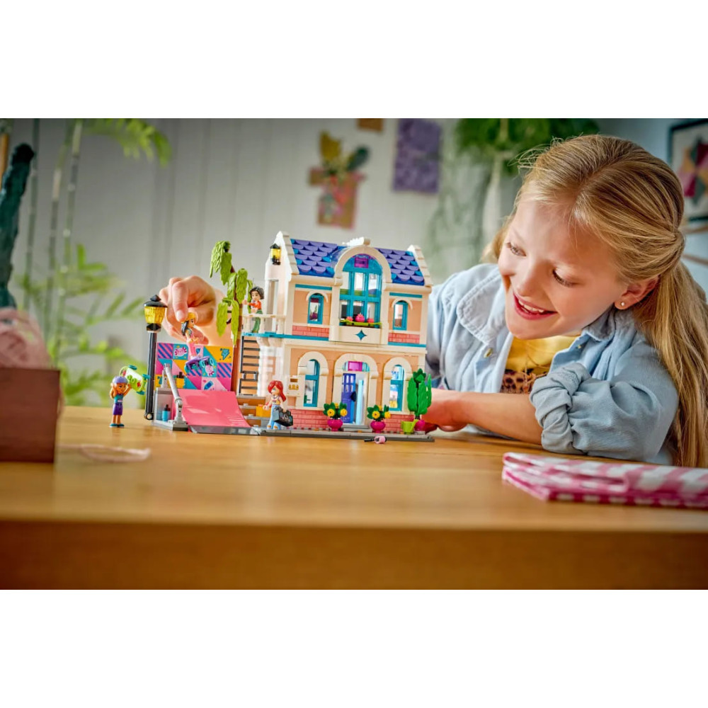 LEGO Friends Liann's Family House (42687)