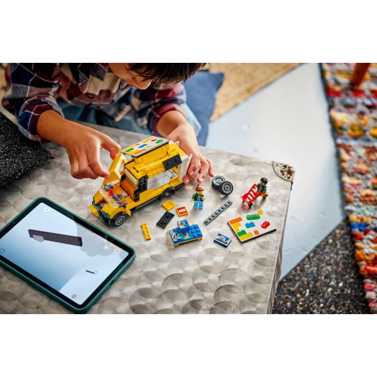LEGO City The Lego Van (60500)