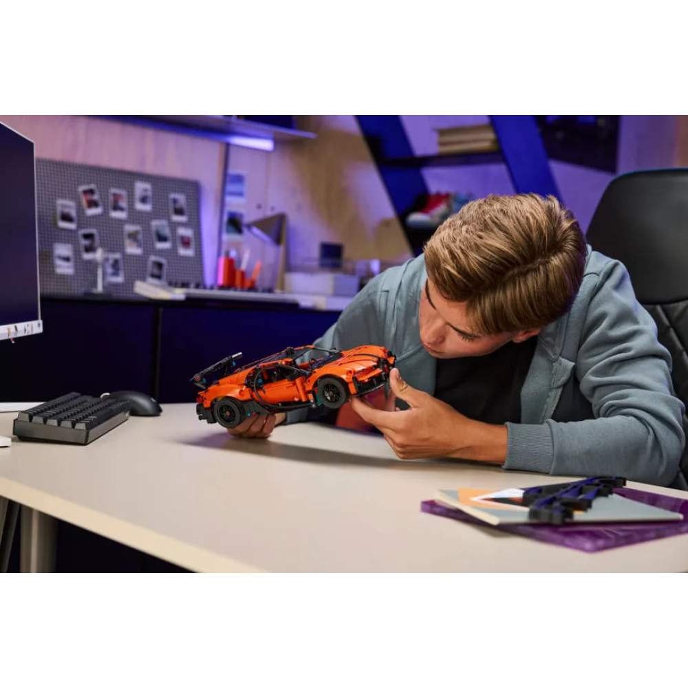 LEGO Technic Bugatti Chiron Pur Sport Hypercar (42222)