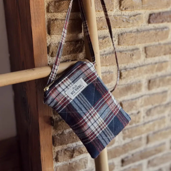 Miss Minimal Phone Case Τσαντάκι Κινητού Harry (13 x 20 cm)