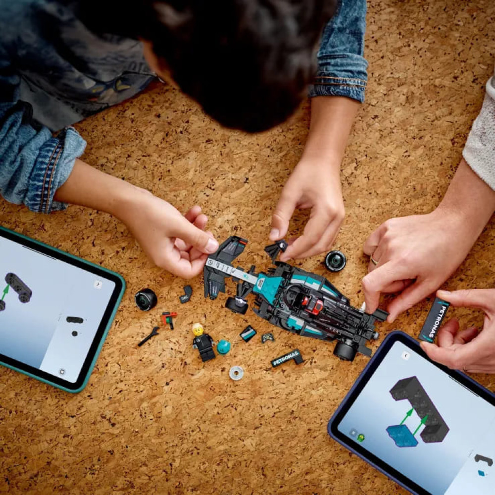 LEGO Speed Champions Mercedes AMG F1 W15 Race Car (77244)