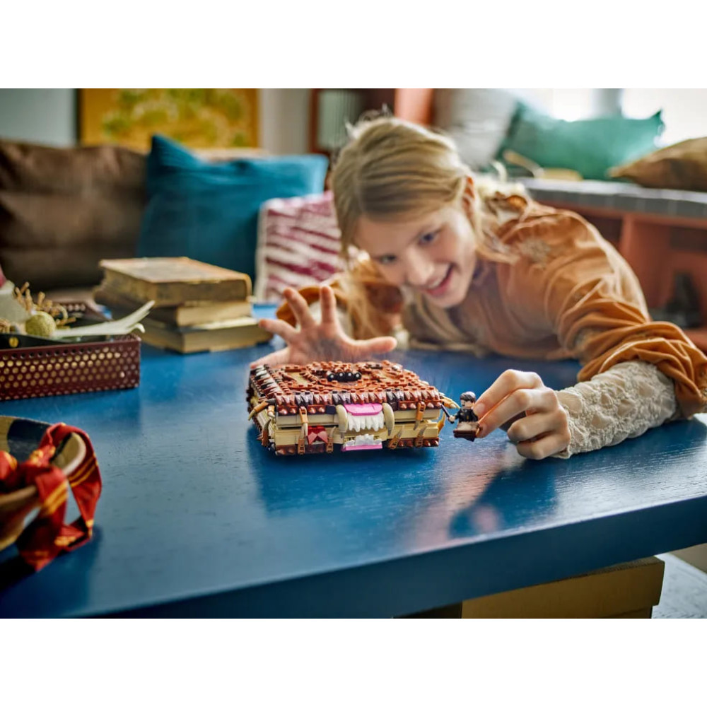 LEGO Harry Potter Chomping Monster Book Of Monsters (76449)