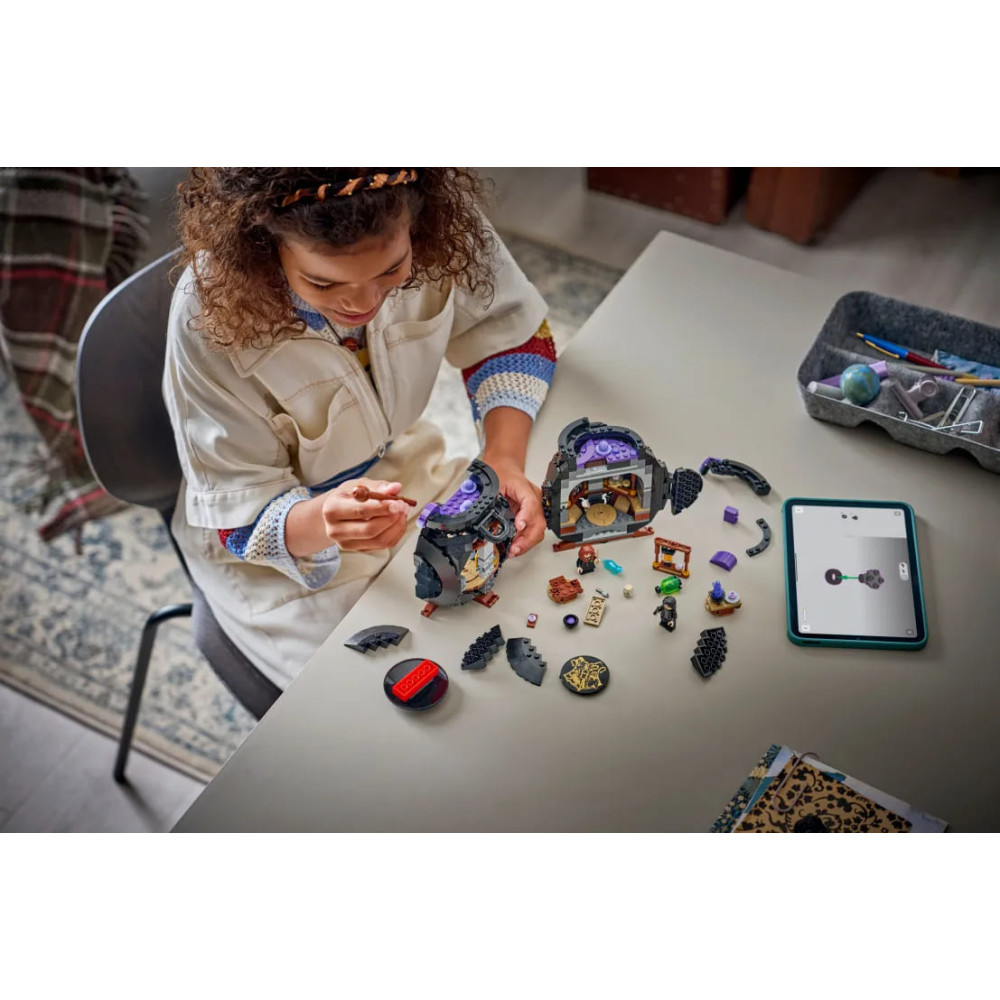 LEGO Harry Potter Cauldron: Secret Potions Classroom (76464)