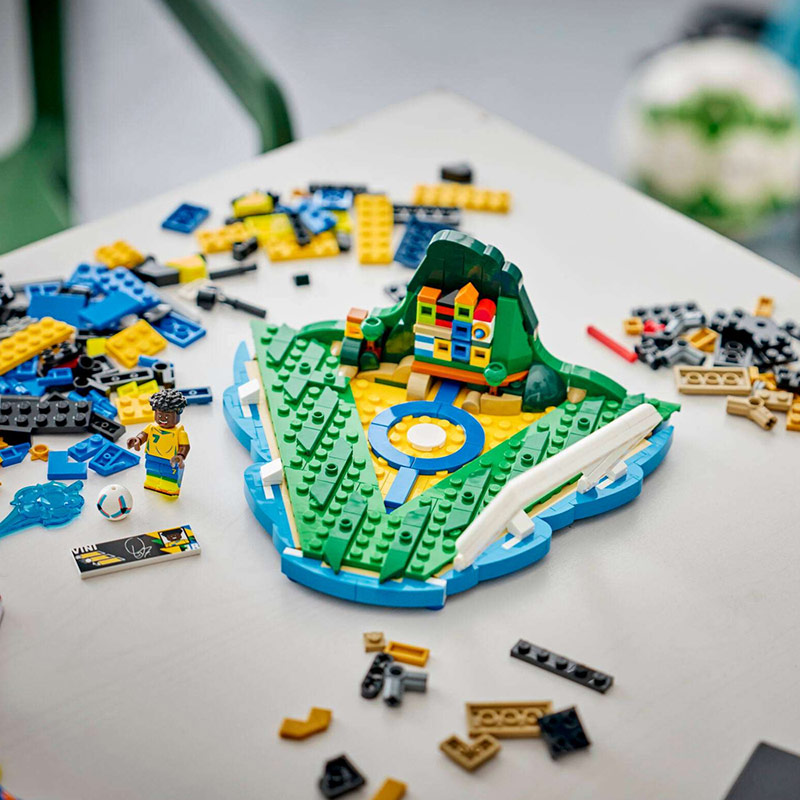 LEGO® Editions Vini Jr. - Soccer Highlights (43027)