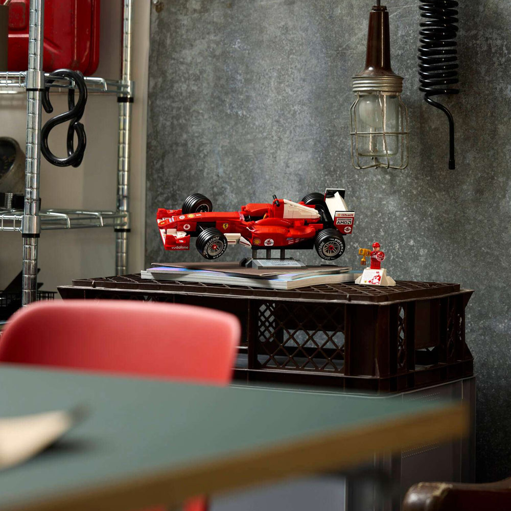 LEGO® Icons Ferrari F2004 & Michael Schumacher (11375)