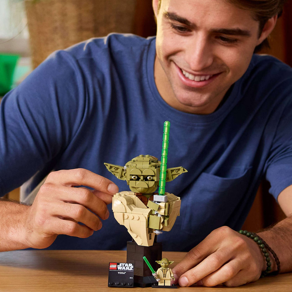 LEGO® Star Wars Yoda Bust (75438)
