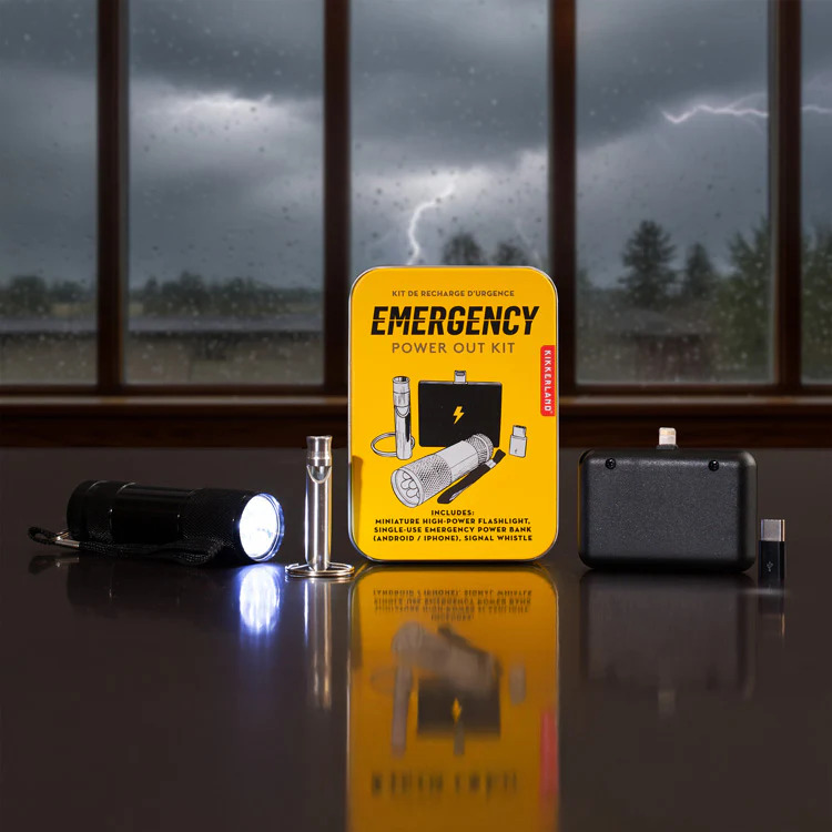 Kikkerland Emergency Power Out Kit