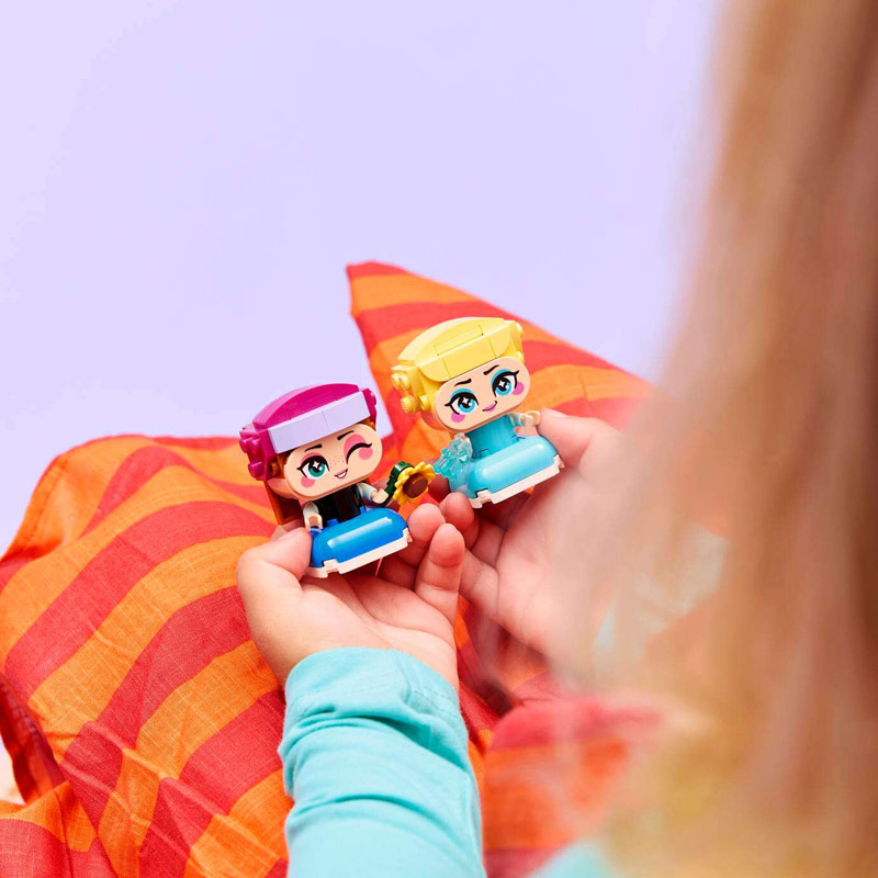 LEGO® Disney Mini Anna & Elsa (43284)