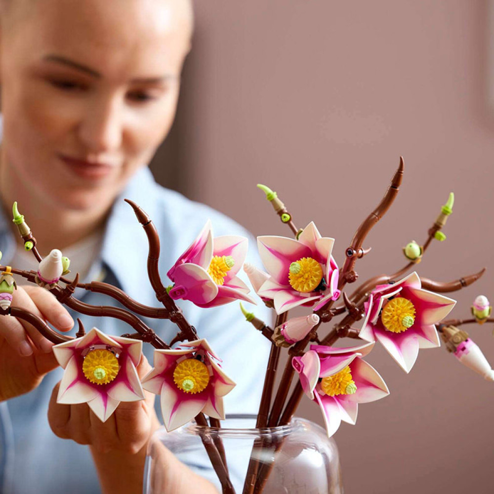 LEGO® Botanicals Magnolia Branches (11510)