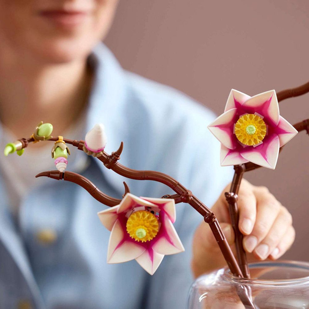 LEGO® Botanicals Magnolia Branches (11510)