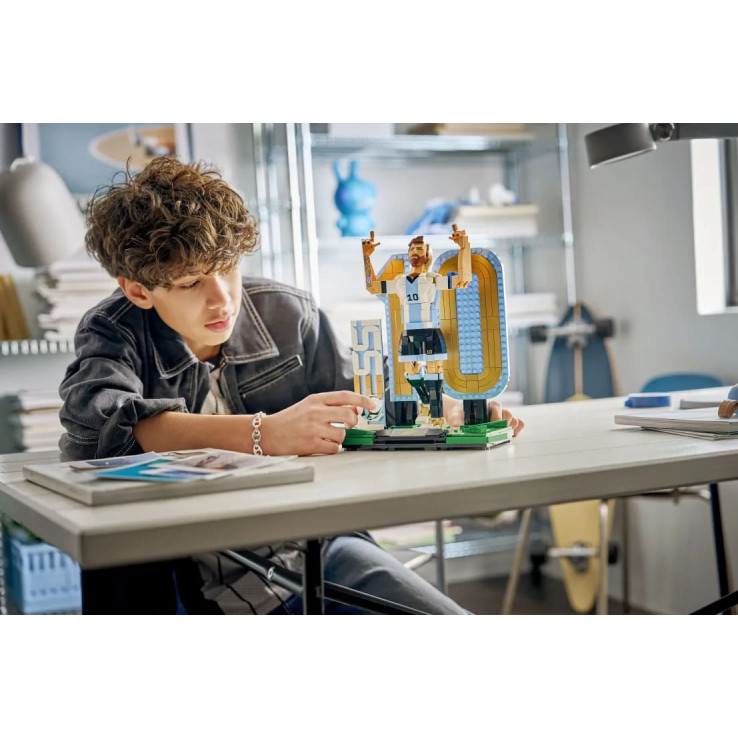 LEGO® Editions Lionel Messi-Football Legend (43015)