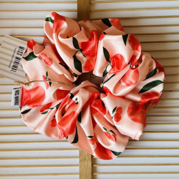 Miss Minimal Scrunchie Peach Satin
