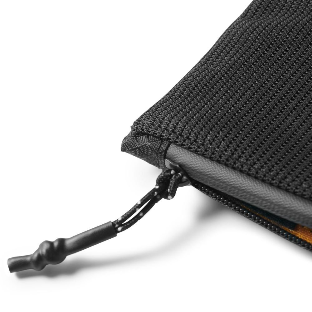 Spigen LF300 SOFT RFID Card Holder (Μαύρο)