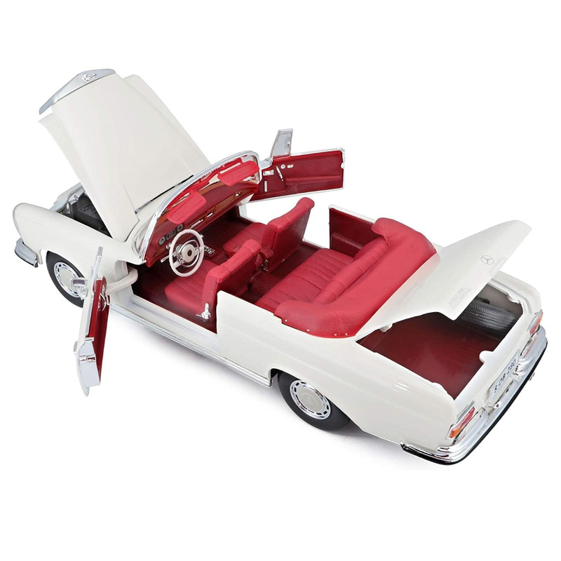 Maisto Mercedes-Benz 280 SE 1967 1/18